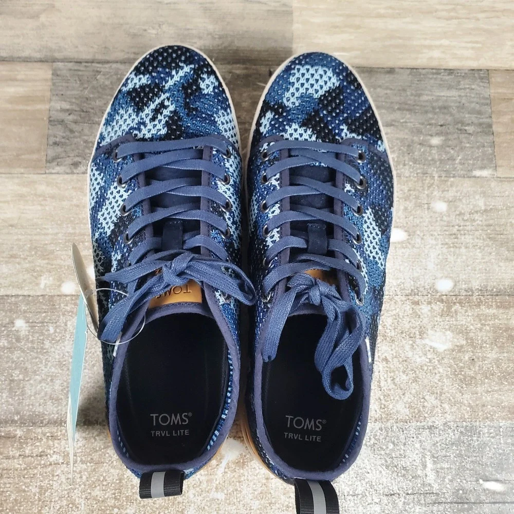 Toms Trvl Lite Low Mens Shoes Sz 8 Navy Flecktarn Camo Round Toe Casual Sneakers